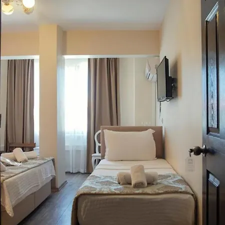 Otel Cunda Aksaç Ayvalı