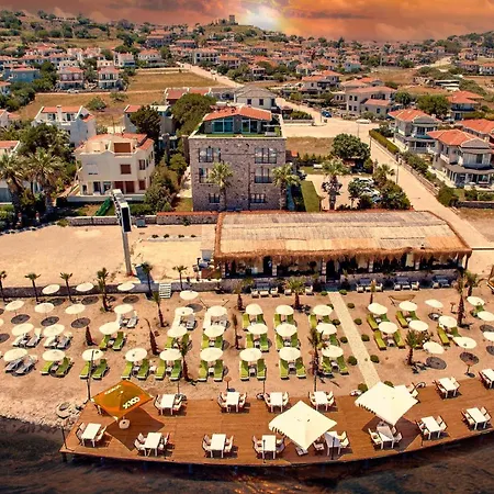 Cunda Aksaç Otel Ayvalı